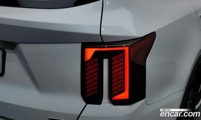 Kia Sorento 2025 1.6 автомат (гидро), миниатюра 8