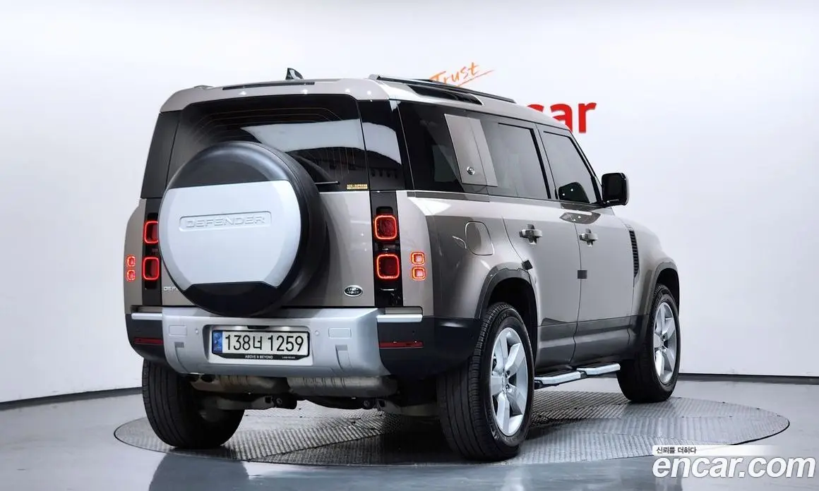 Land Rover Defender 2022 3.0 автомат (гидро), фото 2 Land Rover Defender 2022 3.0 автомат (гидро), фото 2