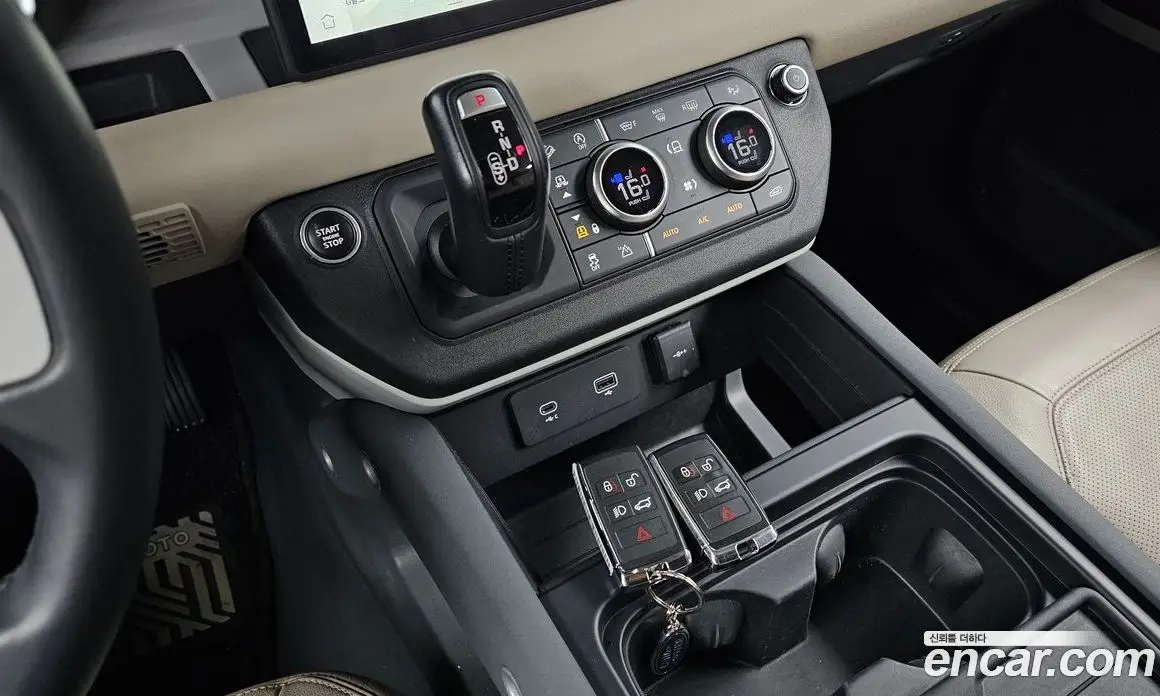 Land Rover Defender 2022 3.0 автомат (гидро), фото 12 Land Rover Defender 2022 3.0 автомат (гидро), фото 12