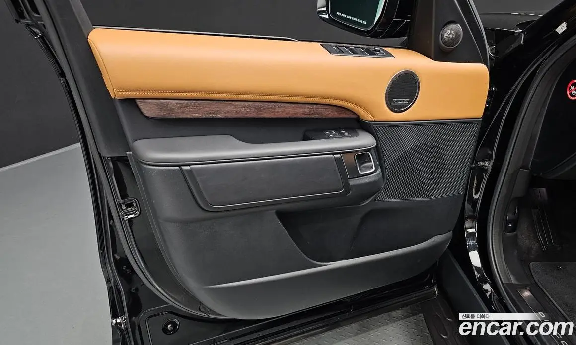 Land Rover Discovery 2019 3.0 автомат (гидро), фото 13