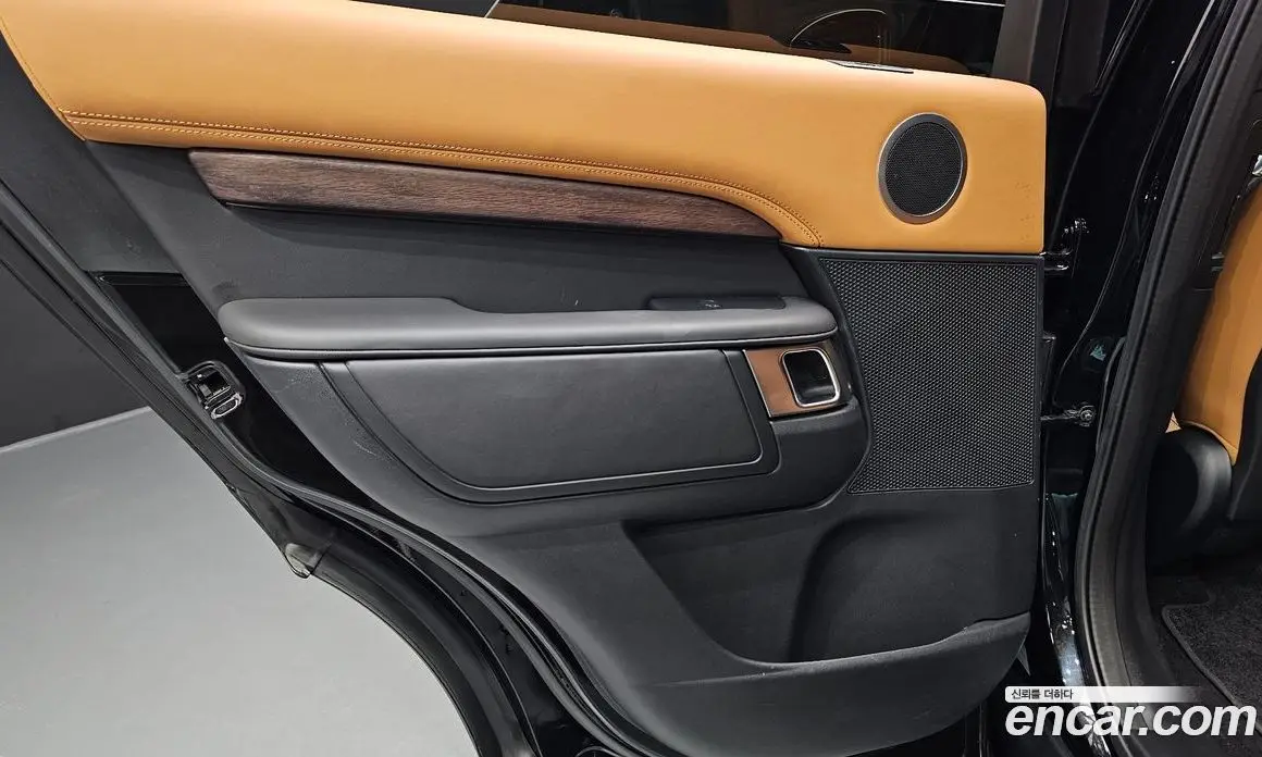 Land Rover Discovery 2019 3.0 автомат (гидро), фото 14