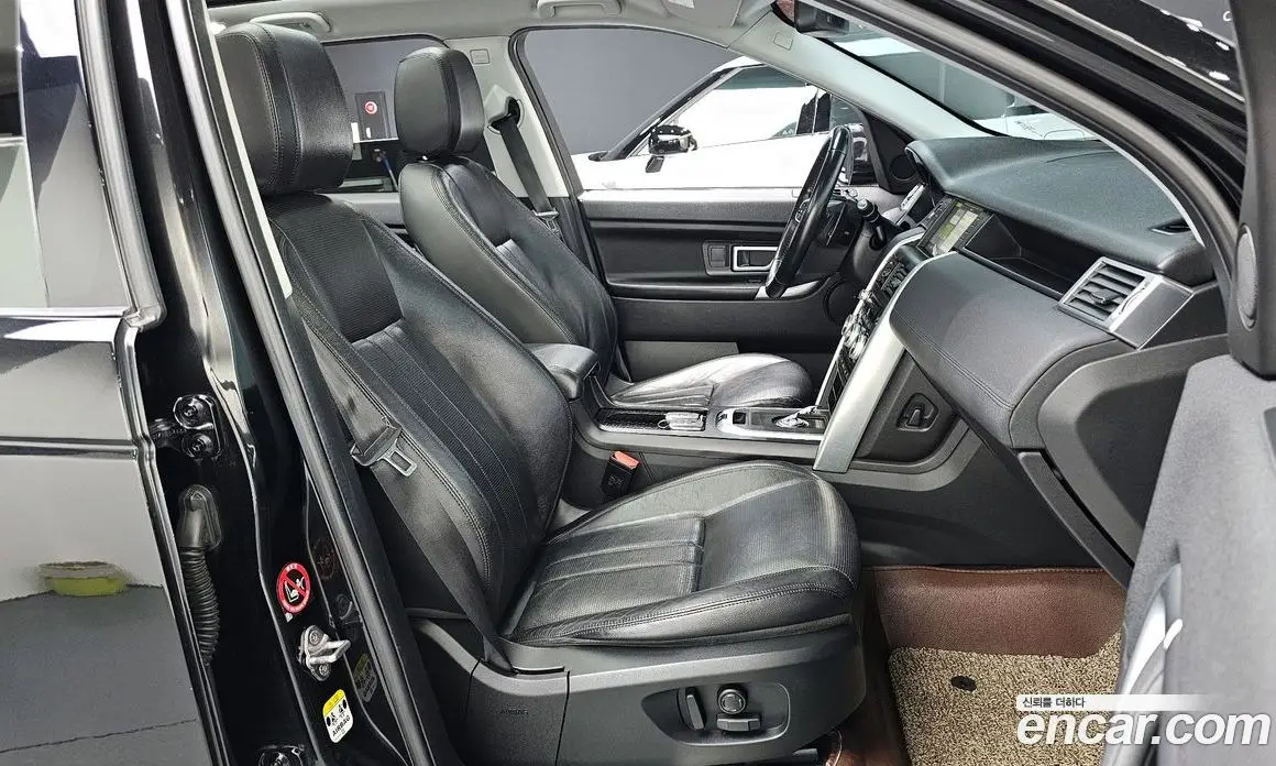 Land Rover Discovery Sport 2017 2.0 автомат (гидро), фото 16