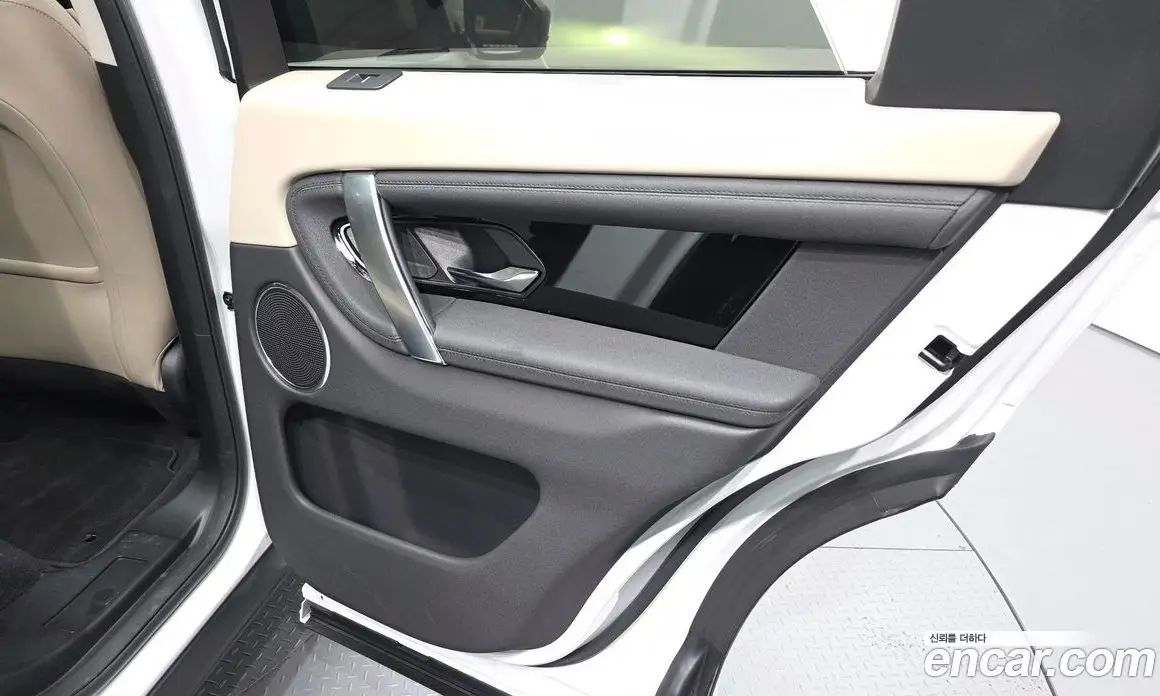 Land Rover Discovery Sport 2025 2.0 автомат (гидро), фото 15