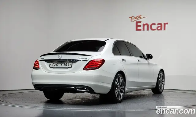 Mercedes-Benz C-Class 2018 2.0 автомат (гидро), миниатюра 2
