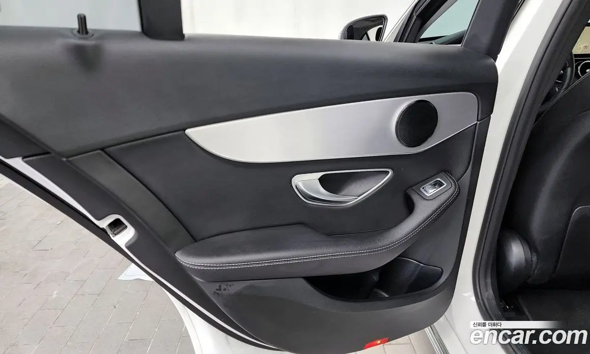 Mercedes-Benz C-Class 2018 2.0 автомат (гидро), фото 15