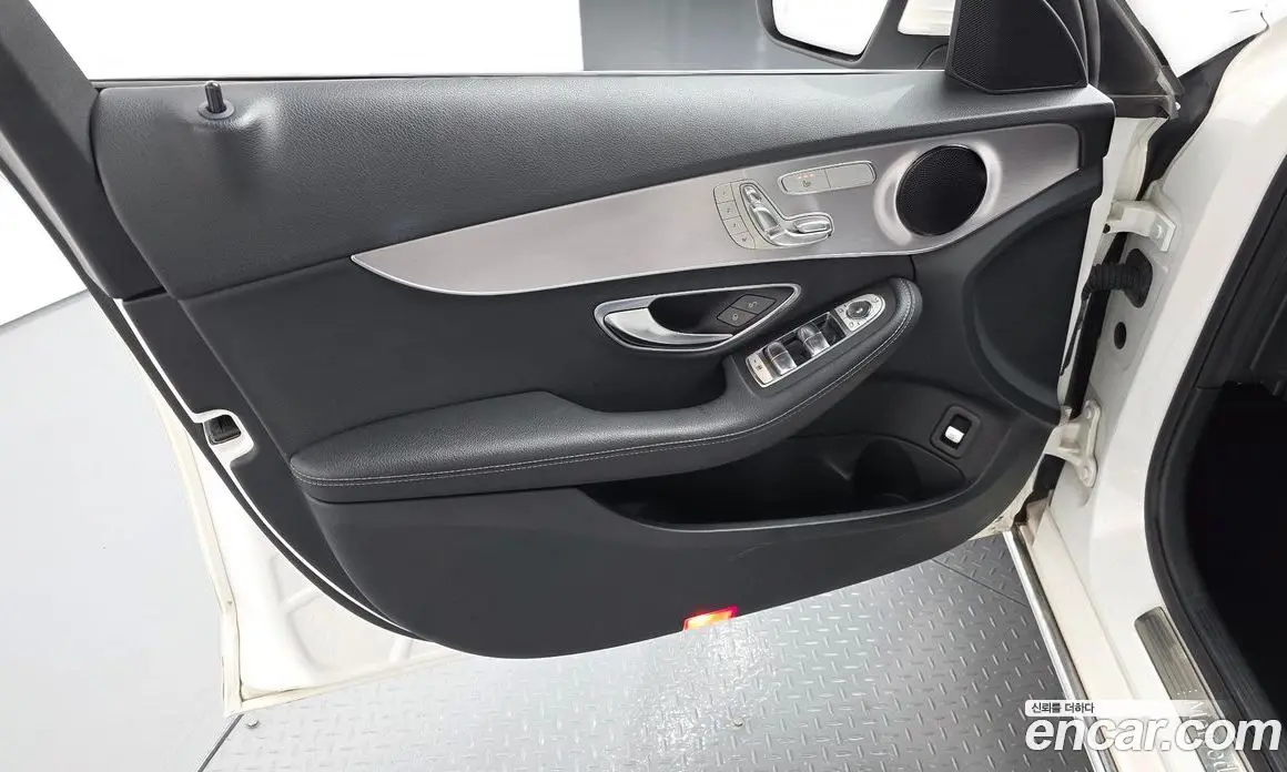 Mercedes-Benz C-Class 2020 2.0 автомат (гидро), фото 14