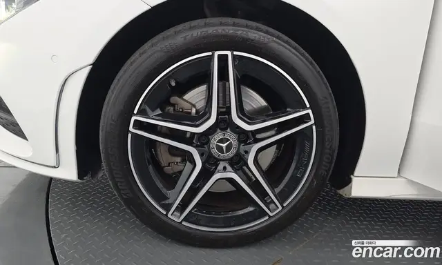 Mercedes-Benz CLA-Class 2021 2.0 автомат (гидро), миниатюра 5