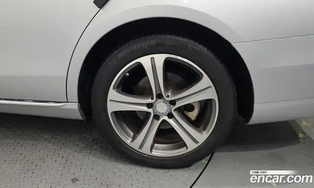 Mercedes-Benz E-Class 2016 2.0 автомат (гидро), миниатюра 7 Mercedes-Benz E-Class 2016 2.0 автомат (гидро), миниатюра 7
