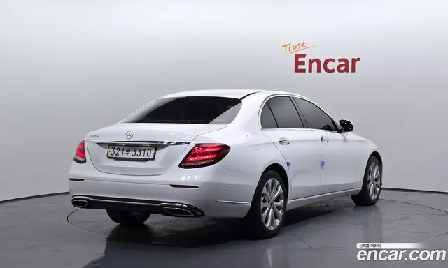 Mercedes-Benz E-Class 2018 1.9 автомат (гидро), миниатюра 2