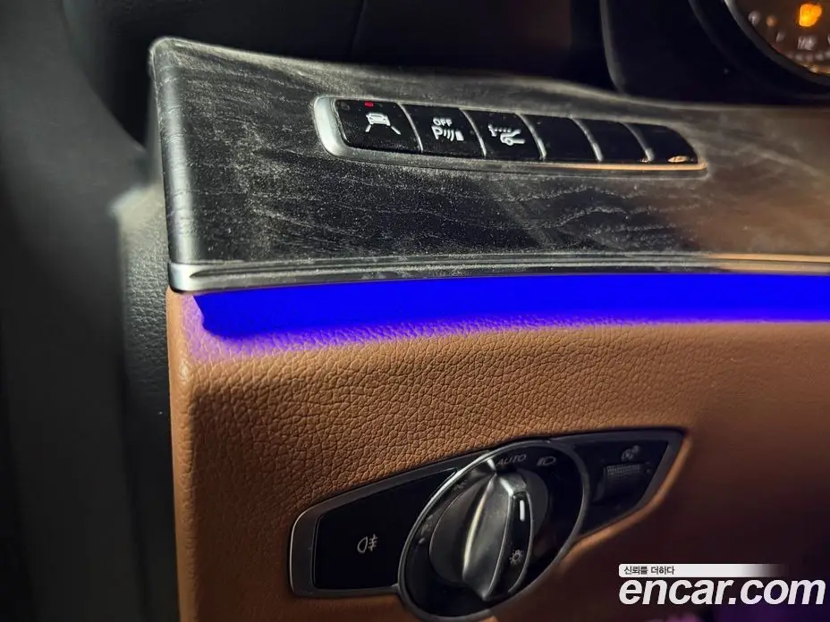 Mercedes-Benz E-Class 2019 1.9 автомат (гидро), фото 14 Mercedes-Benz E-Class 2019 1.9 автомат (гидро), фото 14