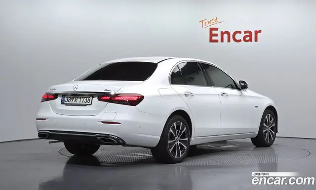 Mercedes-Benz E-Class 2021 2.0 автомат (гидро), миниатюра 2 Mercedes-Benz E-Class 2021 2.0 автомат (гидро), миниатюра 2