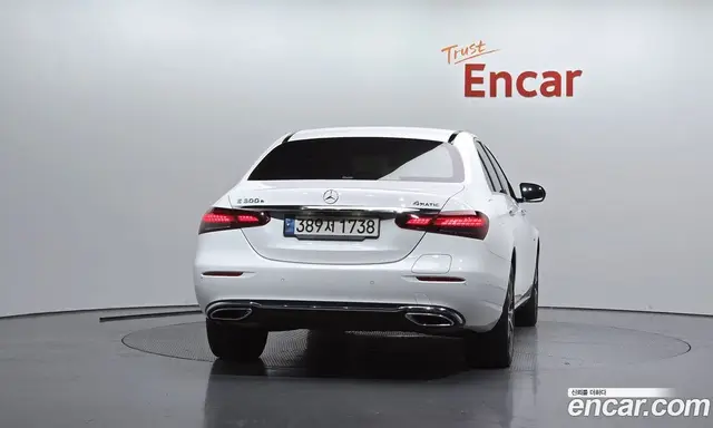 Mercedes-Benz E-Class 2021 2.0 автомат (гидро), миниатюра 4 Mercedes-Benz E-Class 2021 2.0 автомат (гидро), миниатюра 4