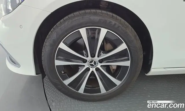 Mercedes-Benz E-Class 2021 2.0 автомат (гидро), миниатюра 5 Mercedes-Benz E-Class 2021 2.0 автомат (гидро), миниатюра 5