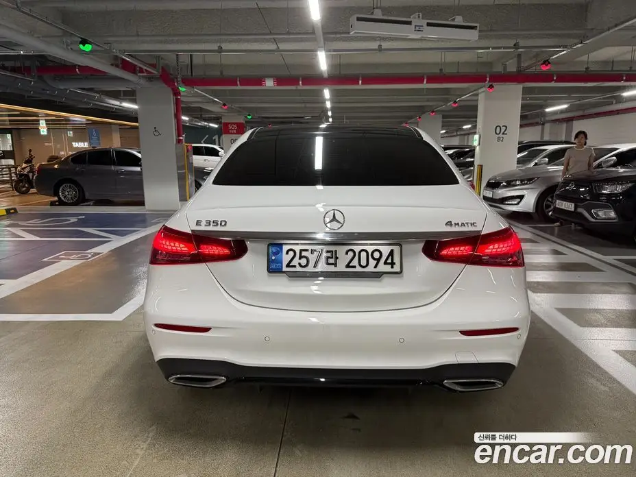 Mercedes-Benz E-Class 2023 2.0 автомат (гидро), фото 3