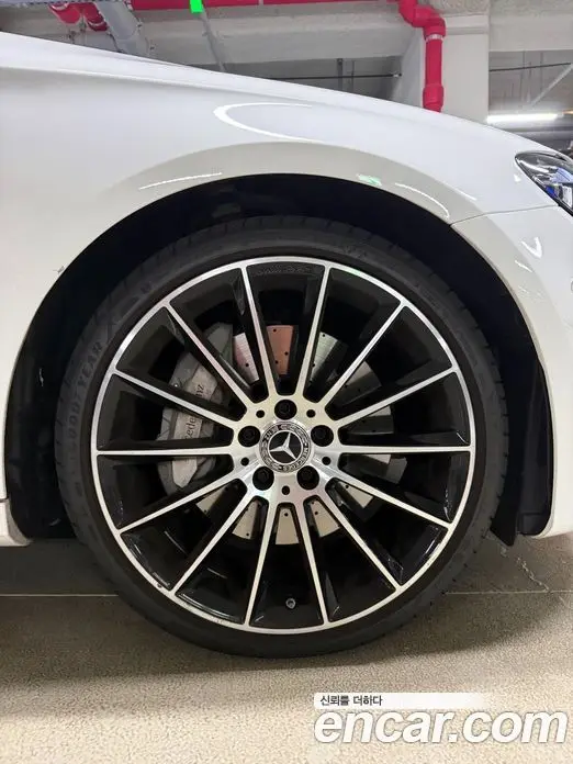 Mercedes-Benz E-Class 2023 2.0 автомат (гидро), миниатюра 5