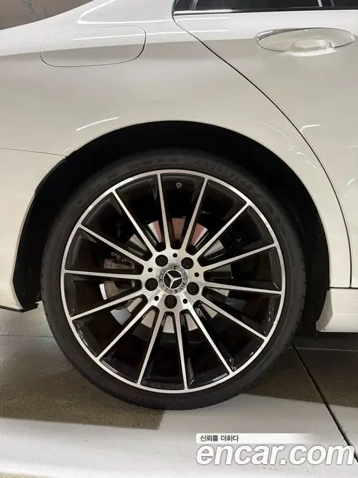 Mercedes-Benz E-Class 2023 2.0 автомат (гидро), фото 9