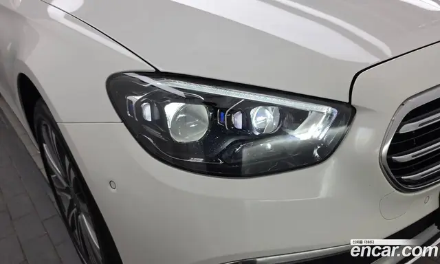 Mercedes-Benz E-Class 2023 2.0 автомат (гидро), миниатюра 8 Mercedes-Benz E-Class 2023 2.0 автомат (гидро), миниатюра 8