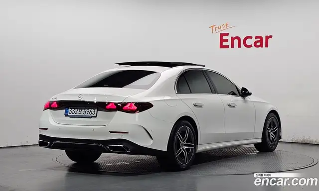 Mercedes-Benz E-Class 2026 2.0 автомат (гидро), миниатюра 2