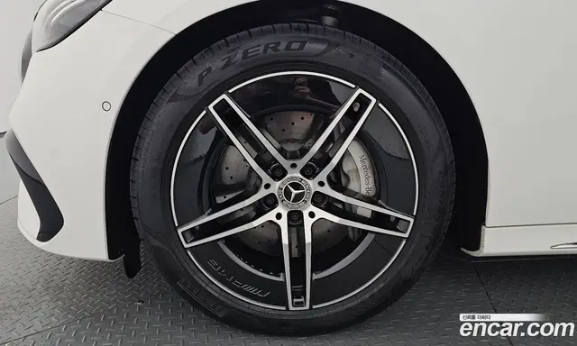 Mercedes-Benz E-Class 2026 2.0 автомат (гидро), миниатюра 5