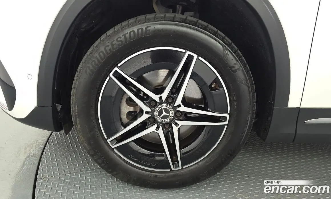Mercedes-Benz EQA 2023 0.2 автомат (гидро), фото 5