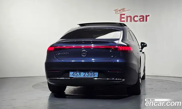 Mercedes-Benz EQS 2022 0.3 автомат (гидро), миниатюра 3
