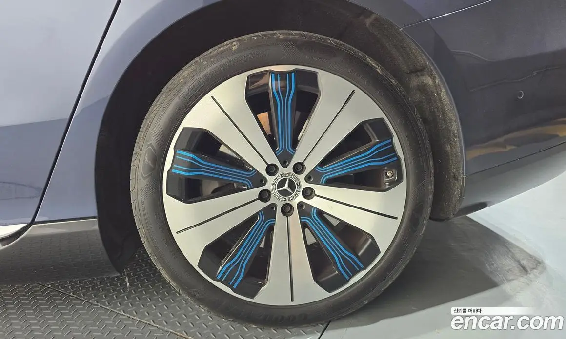 Mercedes-Benz EQS 2022 0.3 автомат (гидро), фото 6