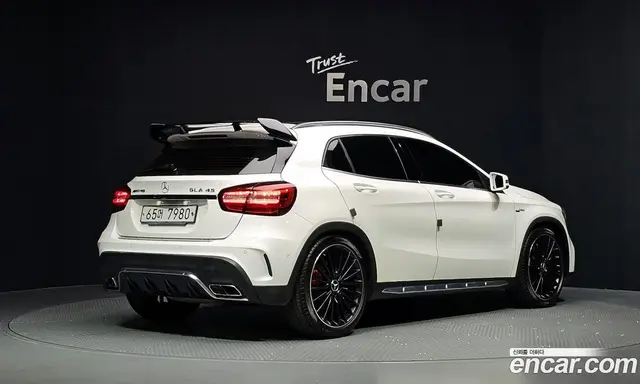 Mercedes-Benz GLA-Class 2019 2.0 автомат (гидро), миниатюра 2