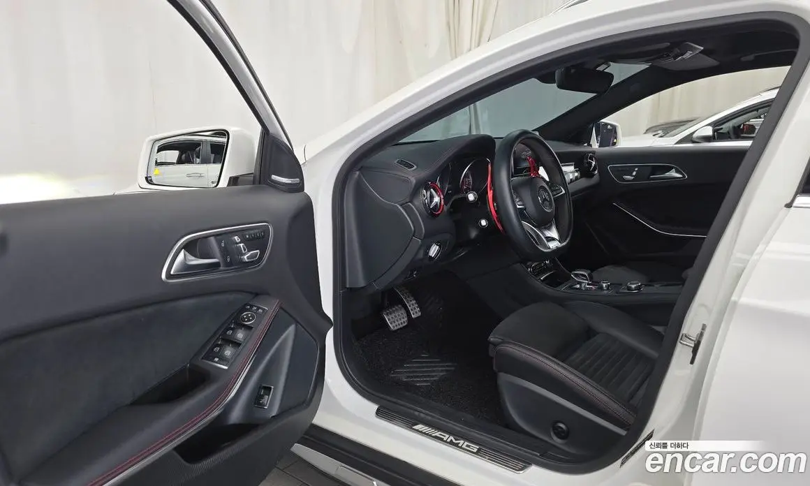 Mercedes-Benz GLA-Class 2019 2.0 автомат (гидро), фото 13