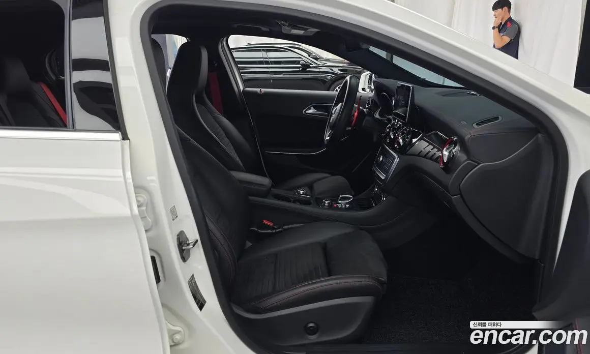 Mercedes-Benz GLA-Class 2019 2.0 автомат (гидро), фото 17