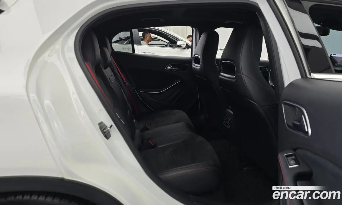 Mercedes-Benz GLA-Class 2019 2.0 автомат (гидро), фото 18