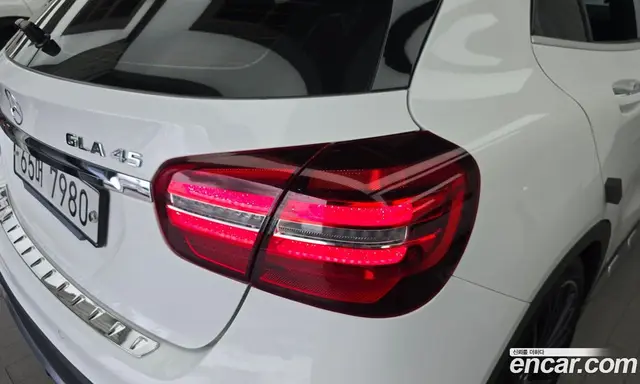 Mercedes-Benz GLA-Class 2019 2.0 автомат (гидро), миниатюра 9