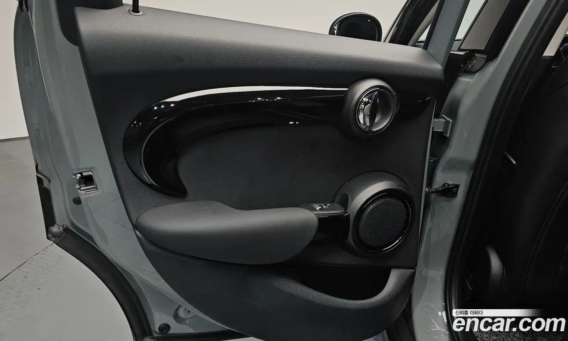 Mini Cooper 2021 1.5 автомат (гидро), фото 14