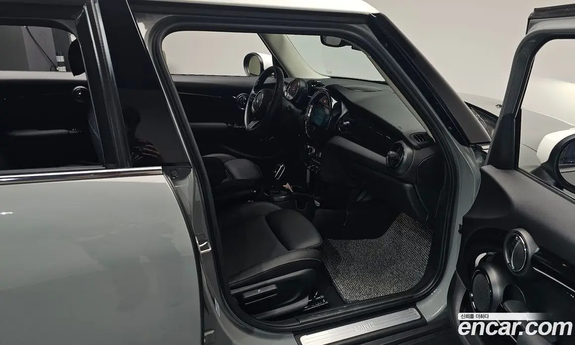 Mini Cooper 2021 1.5 автомат (гидро), фото 15