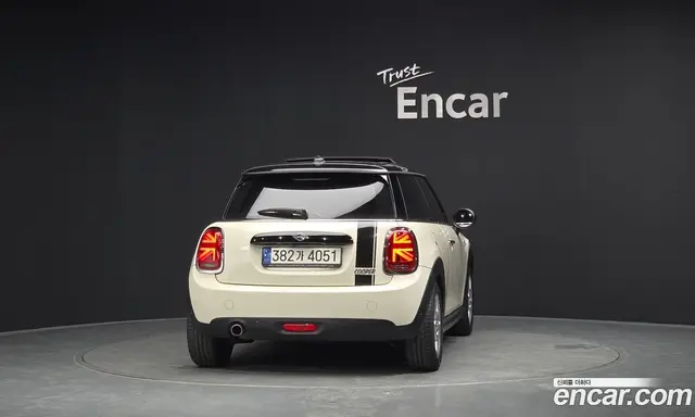 Mini Cooper 2021 1.5 автомат (гидро), миниатюра 3