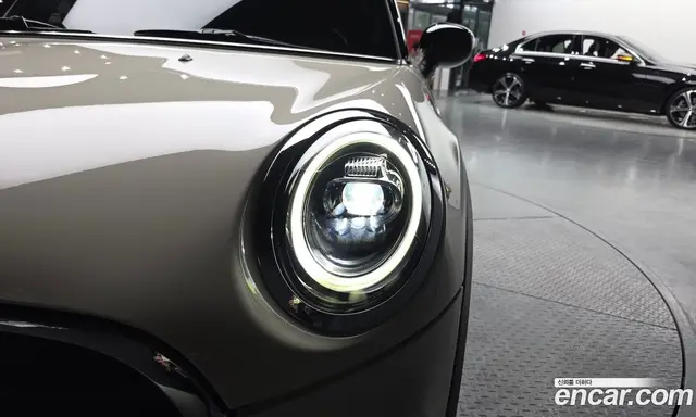 Mini Cooper 2021 1.5 автомат (гидро), миниатюра 7