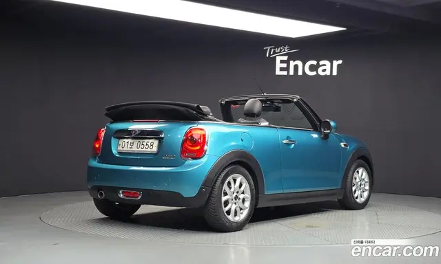 Mini Cooper Convertible 2016 1.5 автомат (гидро), миниатюра 2 Mini Cooper Convertible 2016 1.5 автомат (гидро), миниатюра 2