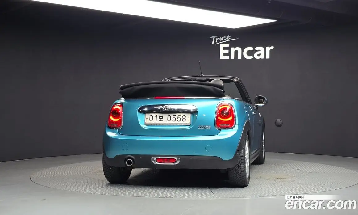 Mini Cooper Convertible 2016 1.5 автомат (гидро), фото 4 Mini Cooper Convertible 2016 1.5 автомат (гидро), фото 4