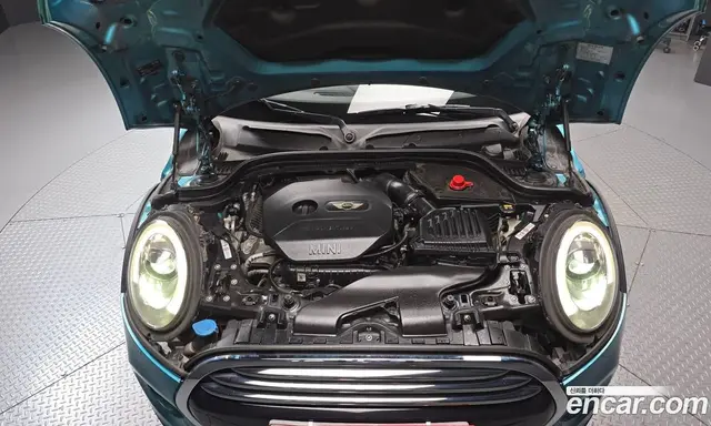 Mini Cooper Convertible 2016 1.5 автомат (гидро), миниатюра 6 Mini Cooper Convertible 2016 1.5 автомат (гидро), миниатюра 6