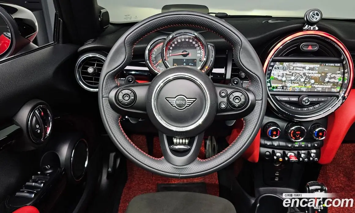 Mini Cooper Convertible 2020 2.0 автомат (гидро), фото 13