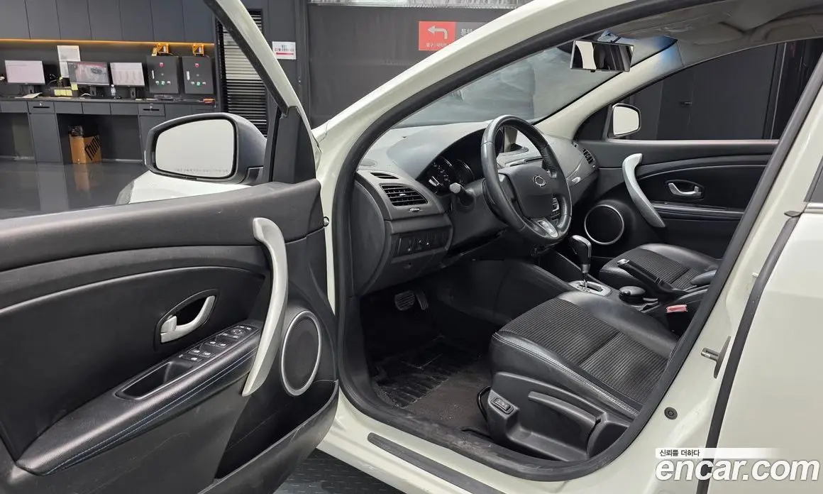 Renault (Samsung) SM3 2012 1.6 автомат (гидро), фото 12 Renault (Samsung) SM3 2012 1.6 автомат (гидро), фото 12