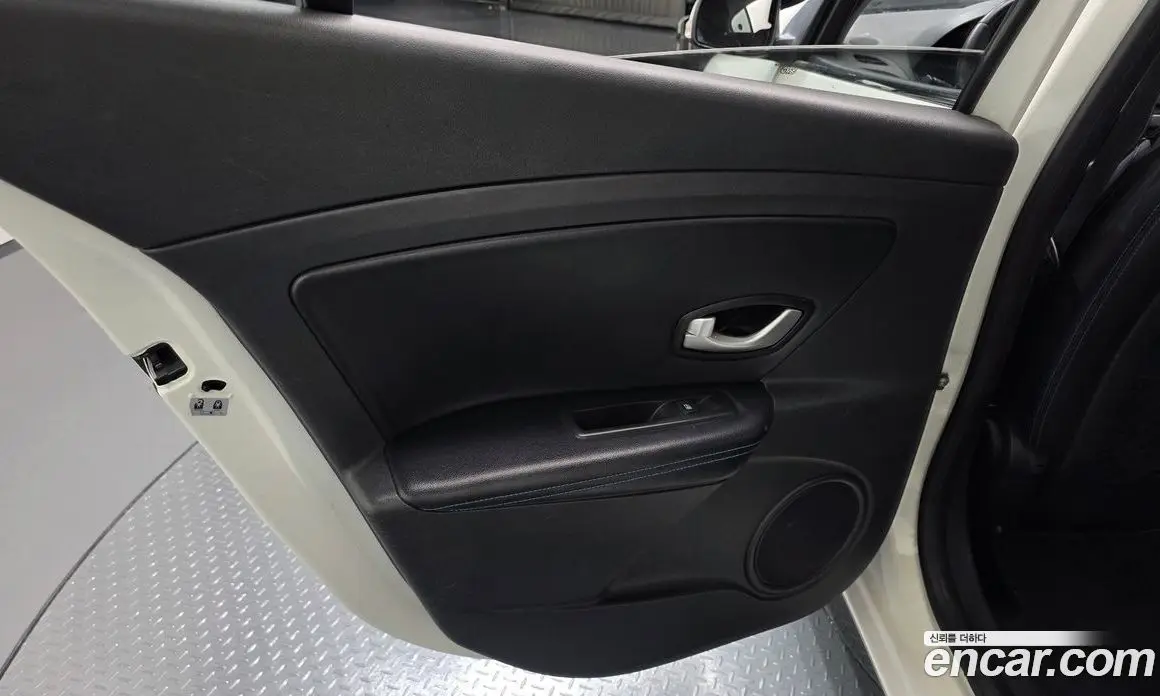 Renault (Samsung) SM3 2012 1.6 автомат (гидро), фото 14 Renault (Samsung) SM3 2012 1.6 автомат (гидро), фото 14