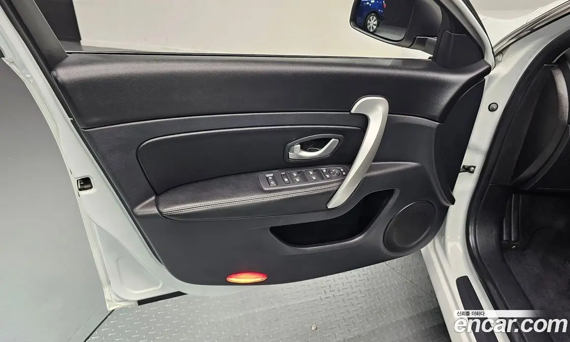 Renault (Samsung) SM5 2017 2.0 автомат (гидро), фото 14 Renault (Samsung) SM5 2017 2.0 автомат (гидро), фото 14