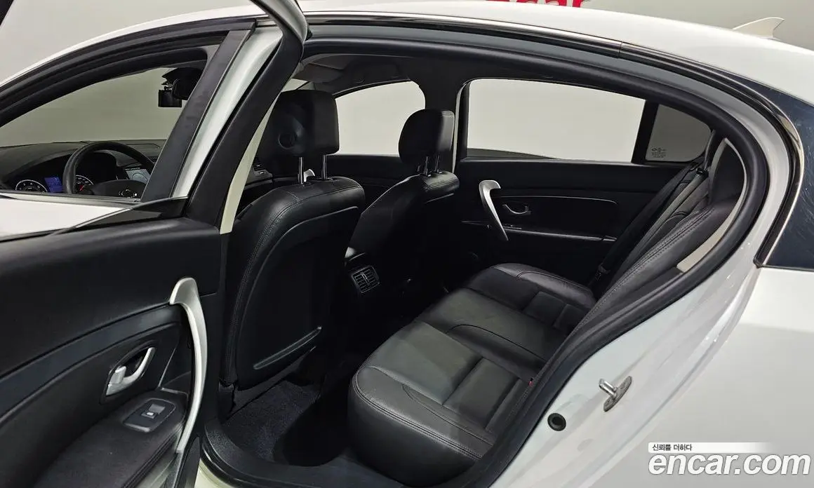 Renault (Samsung) SM5 2017 2.0 автомат (гидро), фото 17 Renault (Samsung) SM5 2017 2.0 автомат (гидро), фото 17