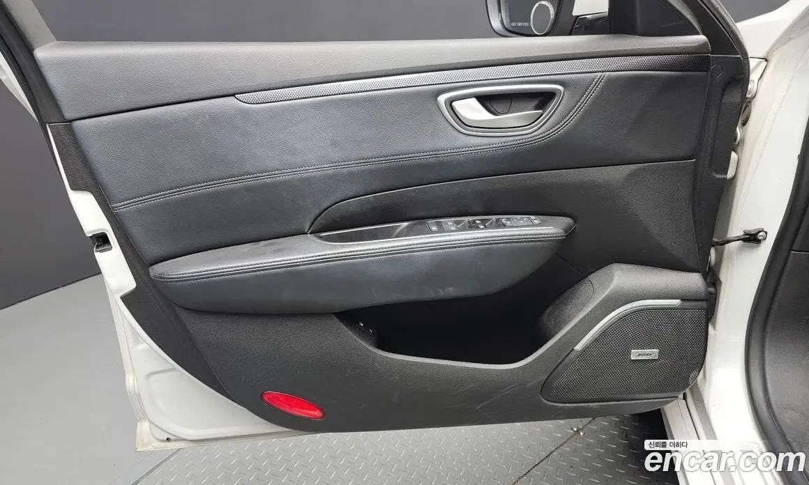 Renault (Samsung) SM6 2017 2.0 автомат (гидро), фото 14 Renault (Samsung) SM6 2017 2.0 автомат (гидро), фото 14