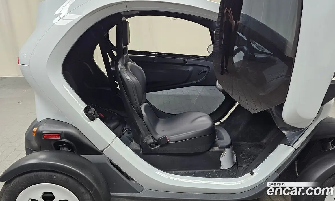 Renault (Samsung) Twizy 2020 0.1 автомат (гидро), фото 16