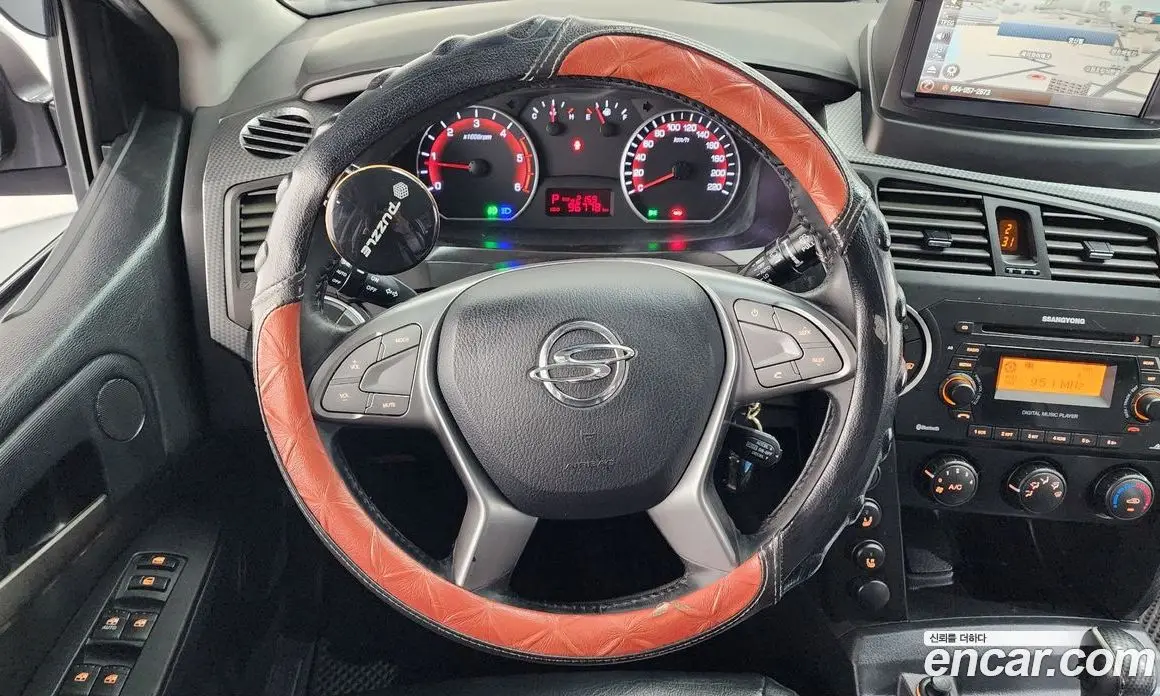 SsangYong Korando 2015 2.0 автомат (гидро), фото 18