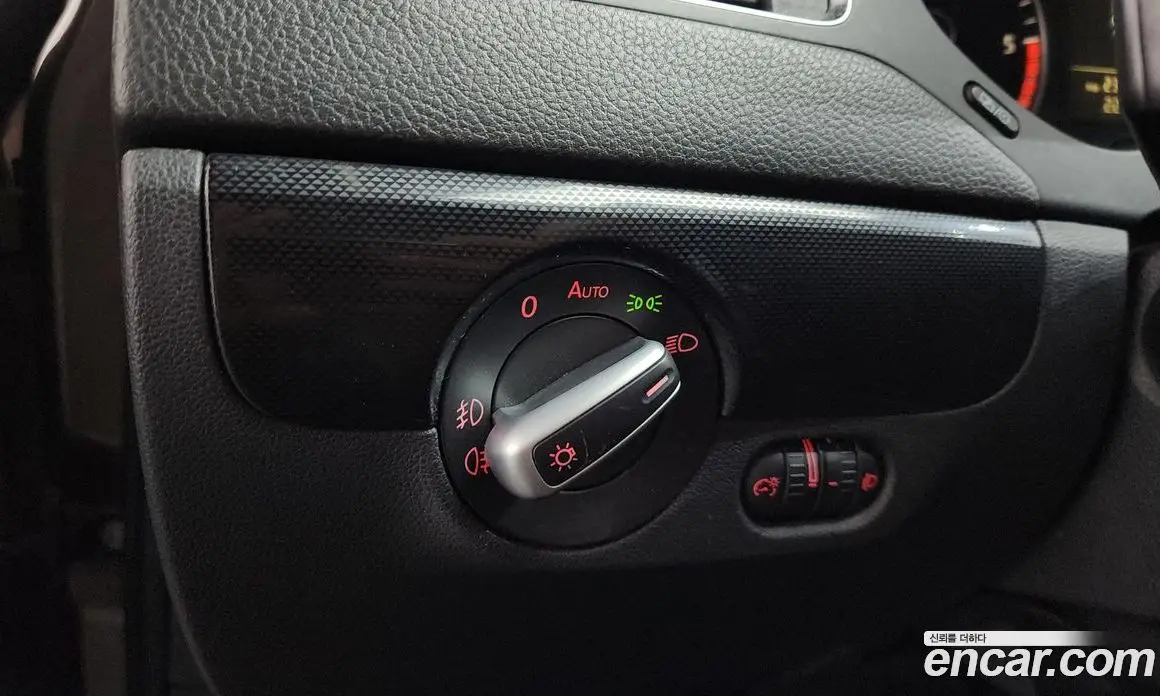 Volkswagen Jetta 2012 1.6 автомат (гидро), фото 18 Volkswagen Jetta 2012 1.6 автомат (гидро), фото 18