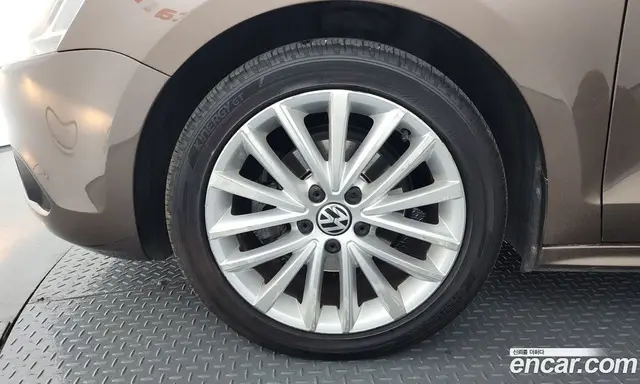 Volkswagen Jetta 2012 1.6 автомат (гидро), миниатюра 5 Volkswagen Jetta 2012 1.6 автомат (гидро), миниатюра 5