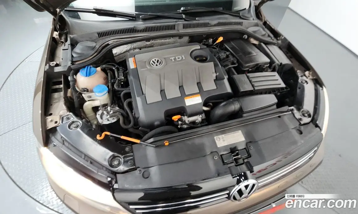 Volkswagen Jetta 2012 1.6 автомат (гидро), фото 6 Volkswagen Jetta 2012 1.6 автомат (гидро), фото 6