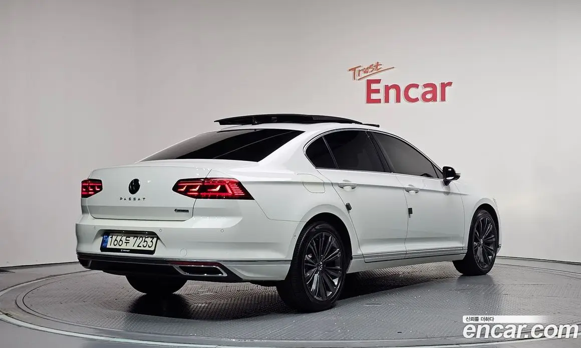 Volkswagen Passat 2021 2.0 автомат (гидро), фото 2 Volkswagen Passat 2021 2.0 автомат (гидро), фото 2